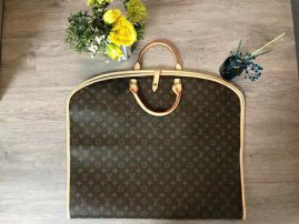Picture of LV Mens Bags _SKUfw143038128fw